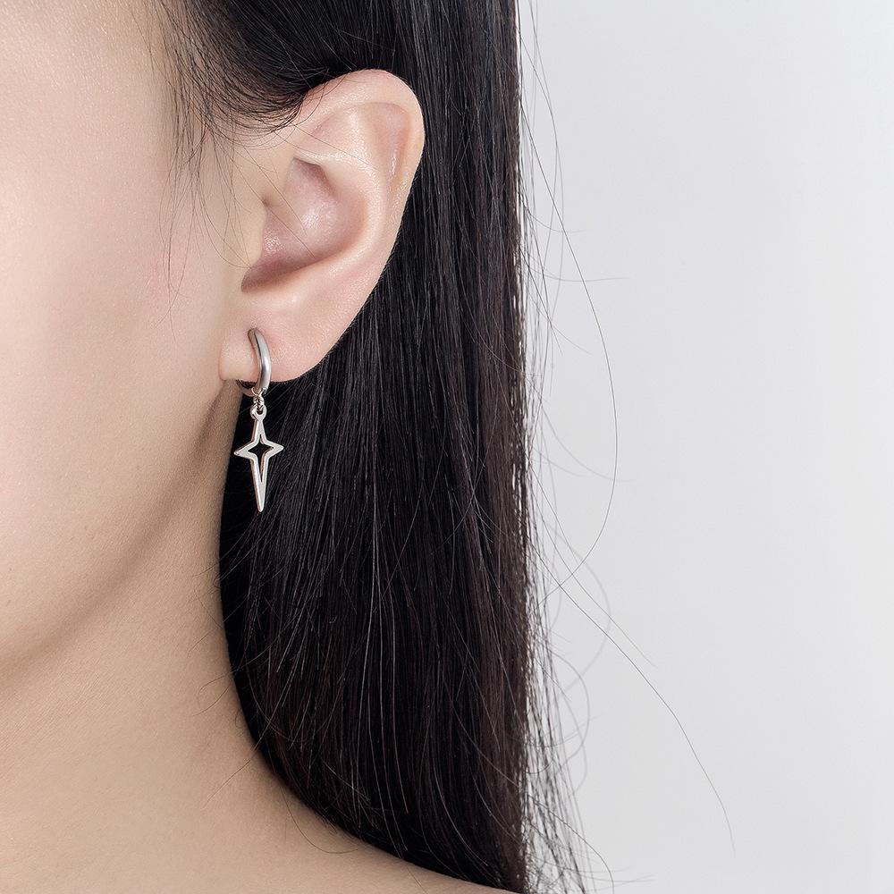 Trendy Unisex Star Earring Pendant with Hollow Design