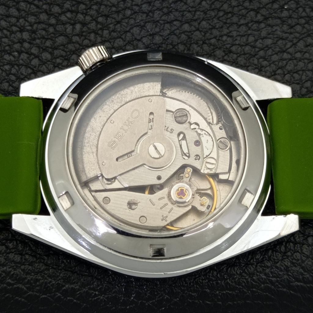 AUTOMATIC VINTAGE REFURBISHED SEIKO 5 JAPAN MENS GREEN DIAL WATCH a440433-4 Sk-a440433
