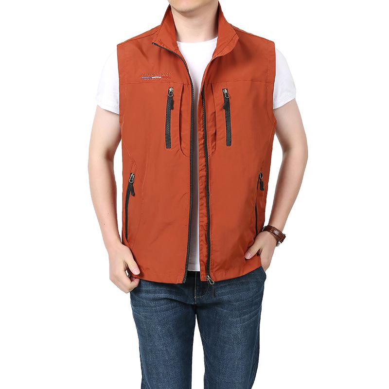 Men's Quick-Dry Multi-Pocket Waistcoat for Spring to Autumn