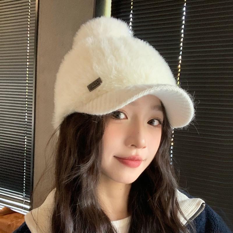 

Корейская милая и универсальная вязаная бейсболка с плюшем, повседневная шапка, подчеркивающая лицо, маленькая теплая шапка, уличная ветрозащитная шапка для защиты ушей от холода average size