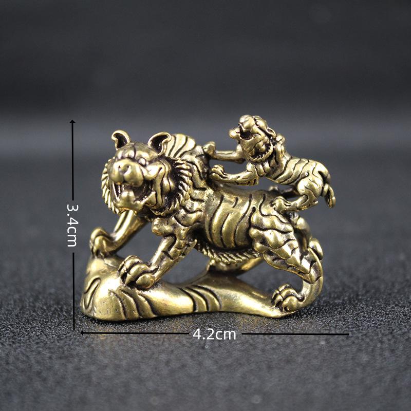 

Латунная детеныш тигрицы домашний офис настольное украшение ручка ручка тигр спина тигр украшение ручная работа