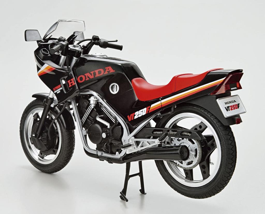 Aoshima Bunka Kyozai Scale The Bike Series 22 Honda MC08 VT250F 1984 Plastic Model 1/12 No.
