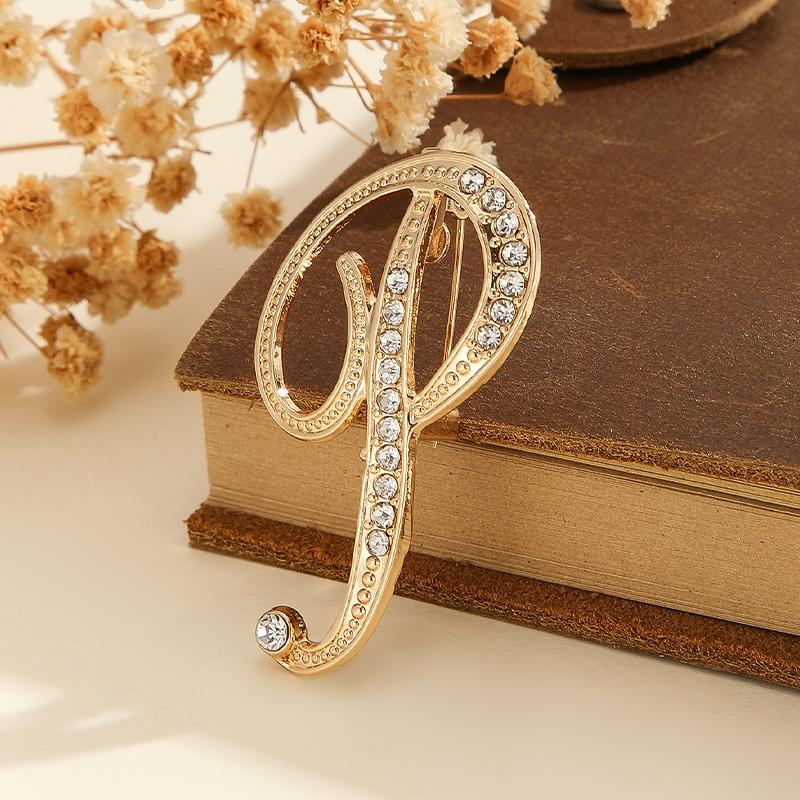 1pcs Crystal Rhinestone 26 Letters Women Collar Brooch Elegant Temperament Pin Jewelry
