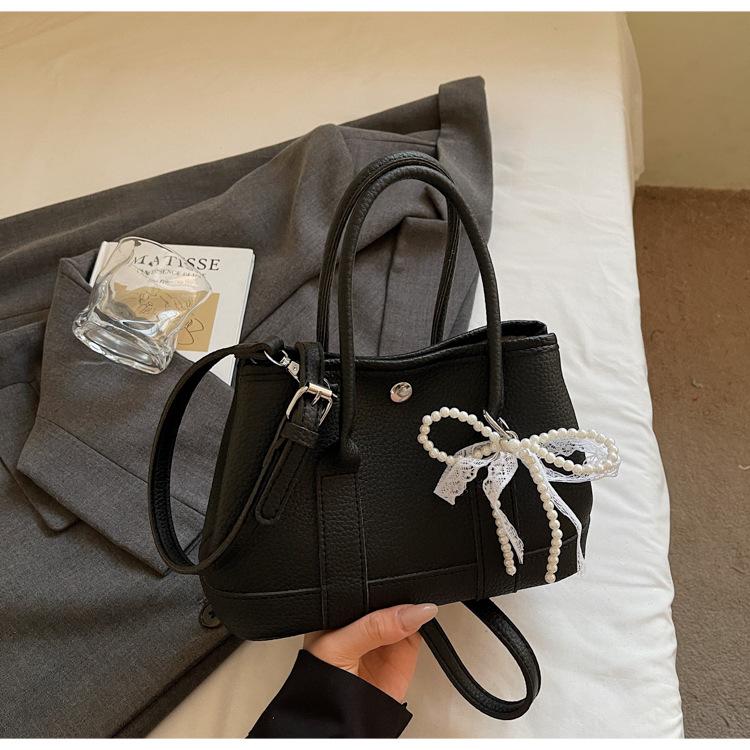 Niche design bags, new summer versatile messenger bags, popular portable bucket bags today