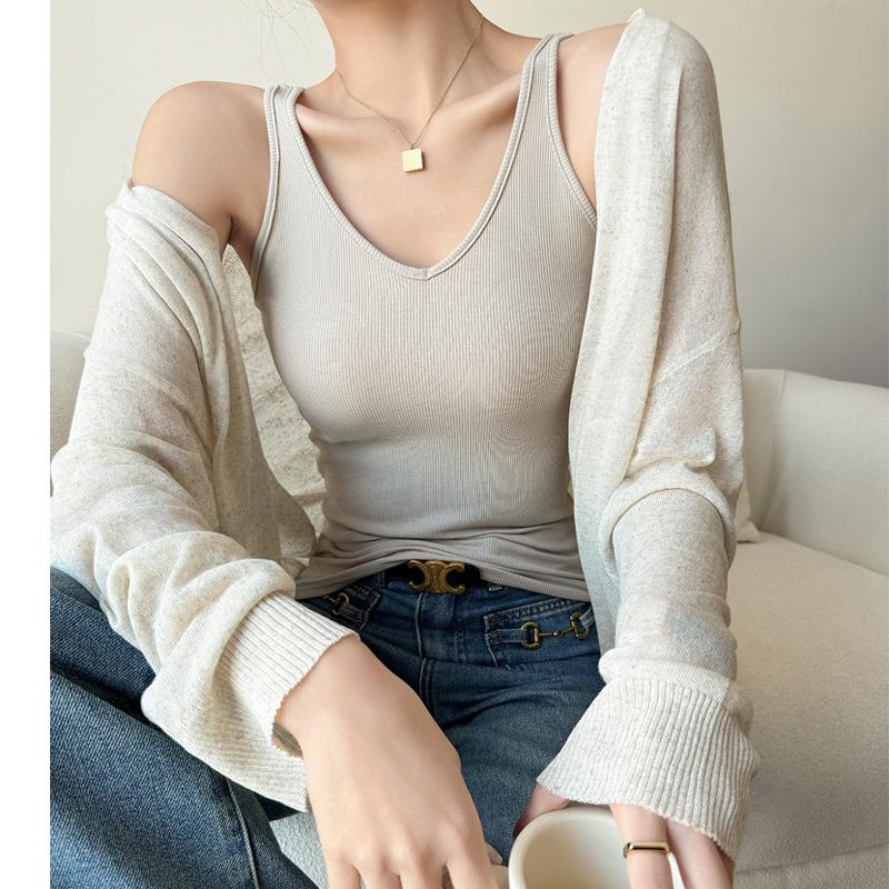 Gestricktes geripptes V-Ausschnitt Unterhemd für Damen zum Tragen unter einem Anzug für Frühling, Herbst und Sommer Sexy Hotties Slim-fit Top