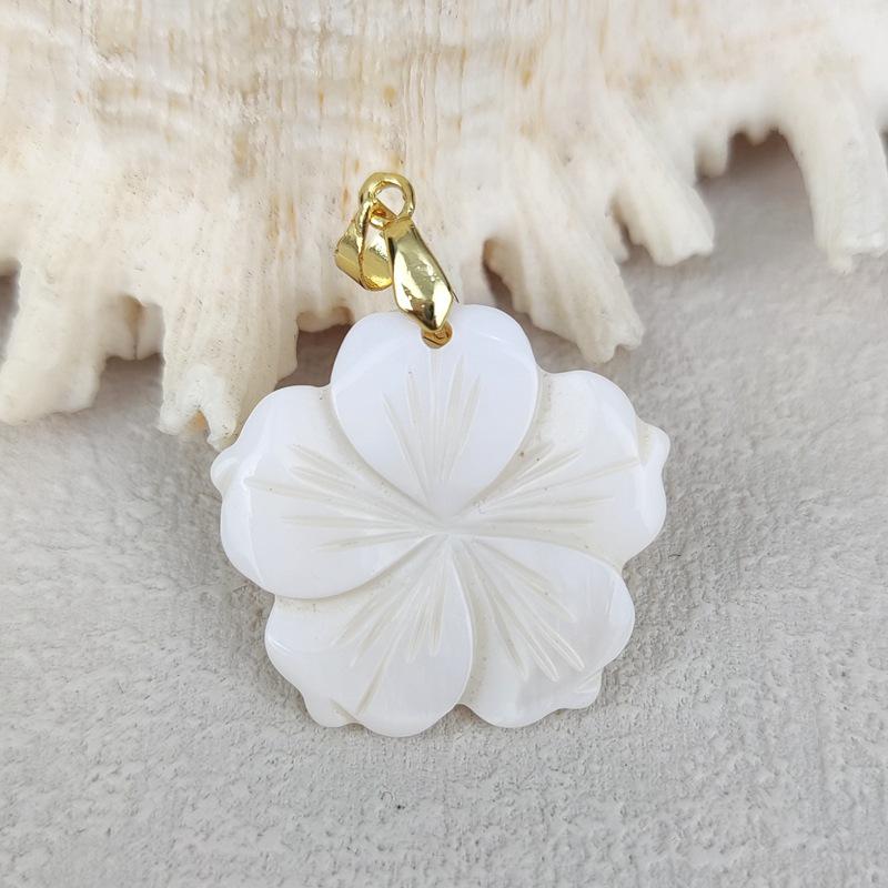 Natural Seashell Leaf Clavicle Chain with Camellia Pendant