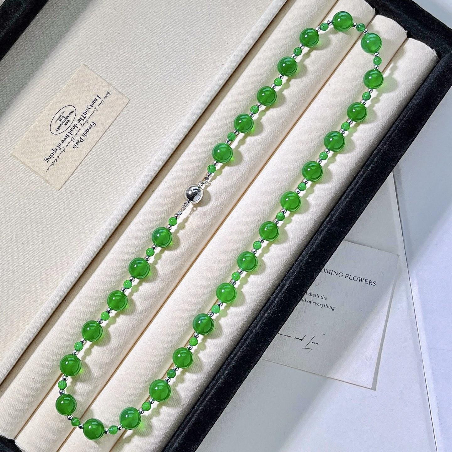Natural Ice Transparent Emperor Green Jadeite Green Chalcedony Agate Design Necklace Collarbone Chain Sweater Chain