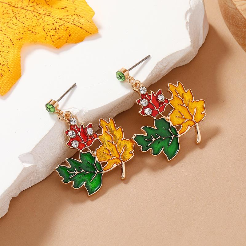European & American Retro Simple Style Bird & Maple Leaf Alloy Stud Earrings for Women