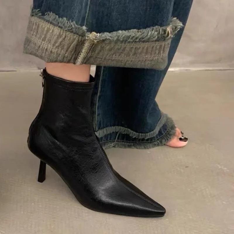 

Модные ботильоны для отдыха, женская обувь, зимние туфли с острым носком, женские тонкие высокие каблуки, кожаные современные ботинки с металлическими украшениями 35 чёрный