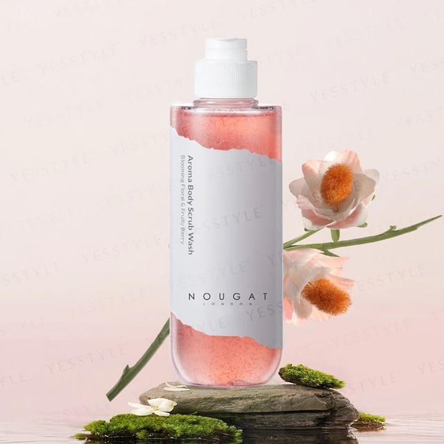 

NOUGAT - Aroma Body Scrub Wash Blooming Floral & Fruity Berry 320ml