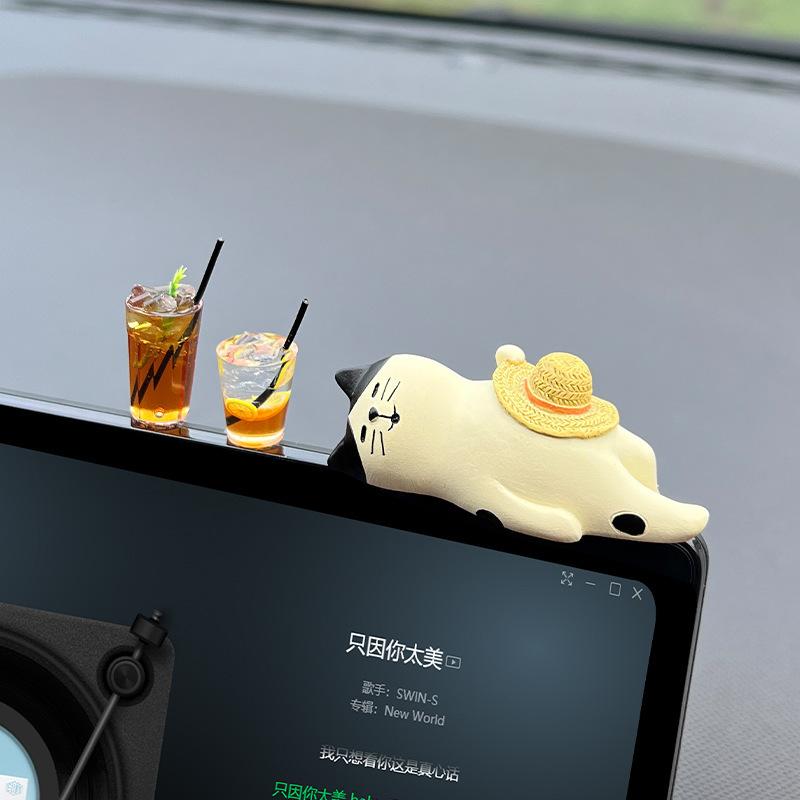 Cute Kitten Ice Car Ornament Car Center Console Display Ornament Desktop Small Ornament Ornament
