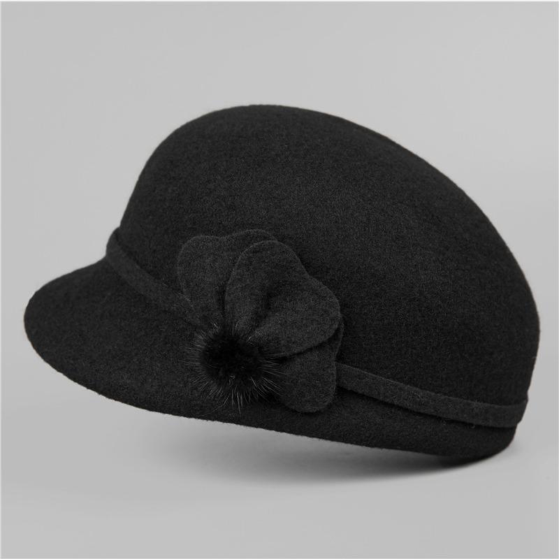 Autumn and Winter Women's Short-brimmed Peaked Cap, Warm Wool, Elegant and Versatile Hat