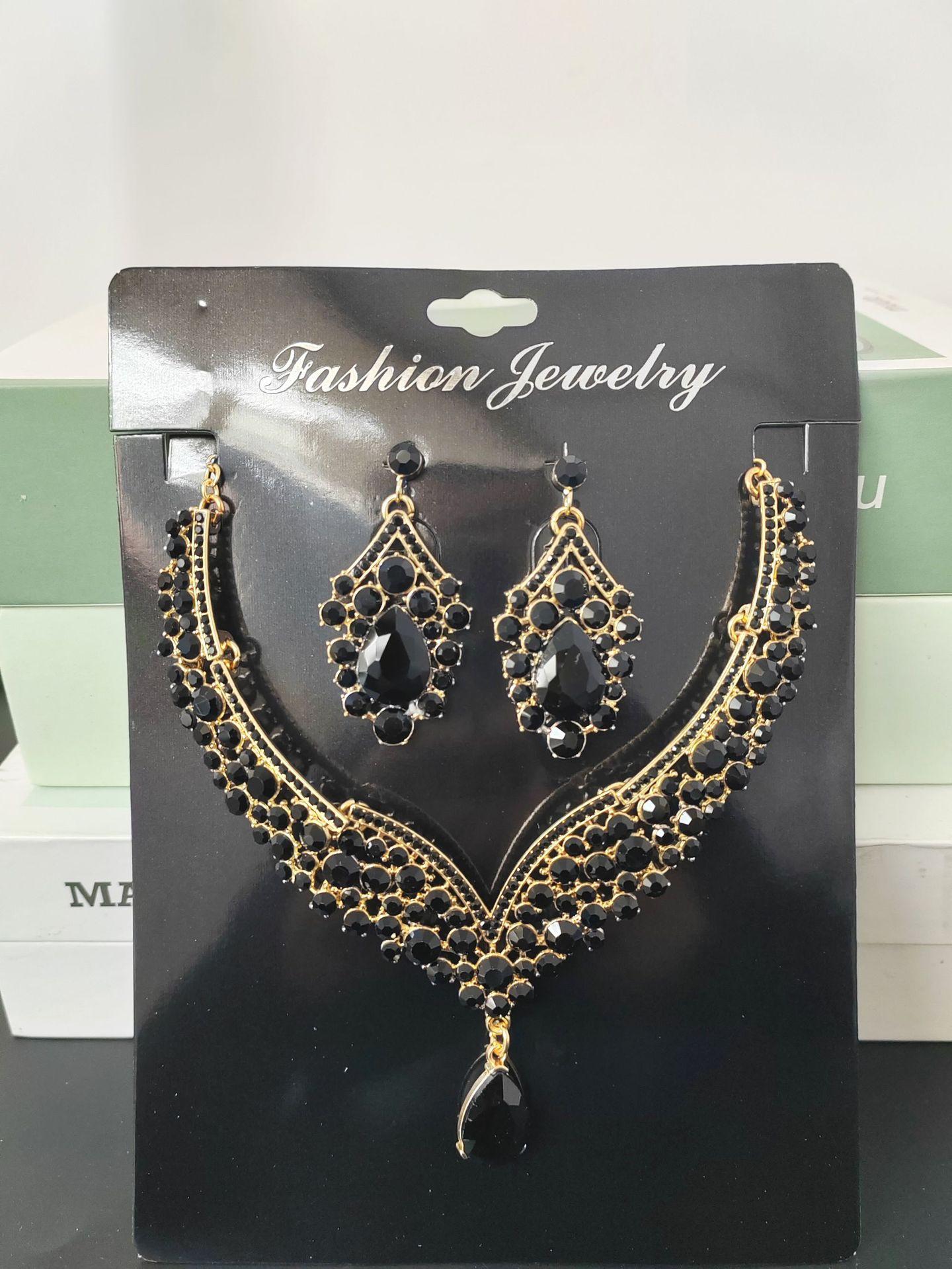 

Ювелирные изделия Преувеличенный комплект ожерелья Роскошные хрустальные украшения Банкетное платье Аксессуары Прямая партия