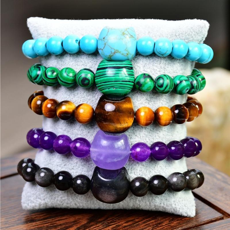 Stylish Women's Bracelet Cats Head and Healing Crystals Beaded Handchain Spiritual Healing Jewelry for Daily Wear