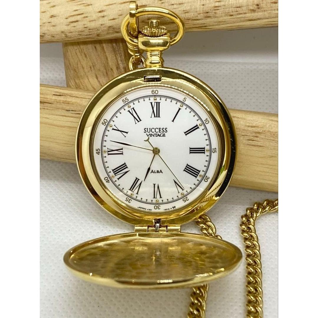 In operation SEIKO Alba pocket watch gold case v301-0010