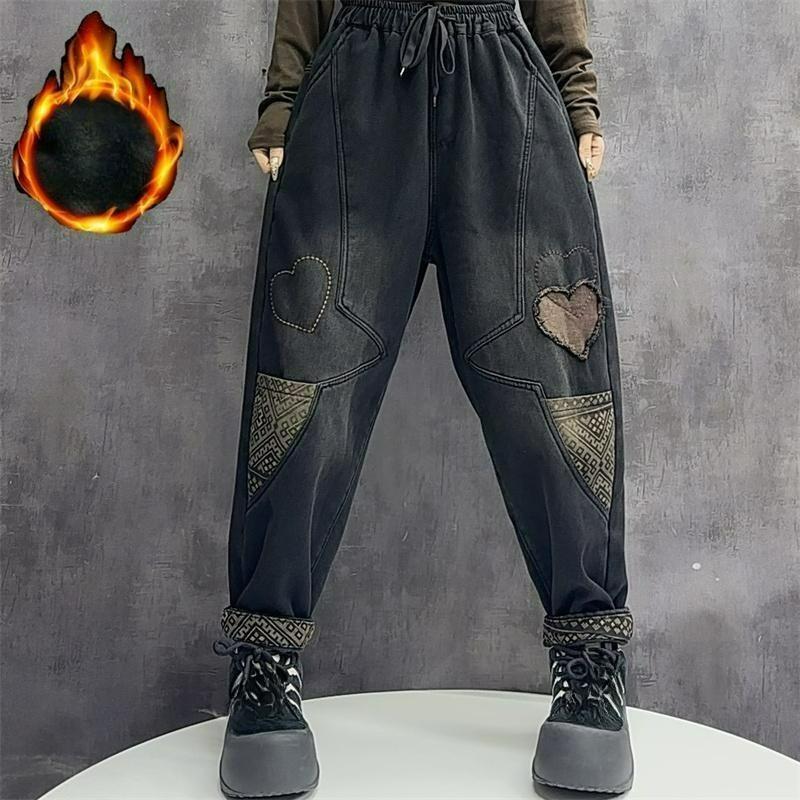 

Плюс Бархатные Толстые Джинсы Женские Эластичные С Высокой Посадкой Штаны Папы Свободные Большого Формата Литературные Брюки С Заплатками Стройнят S чёрный