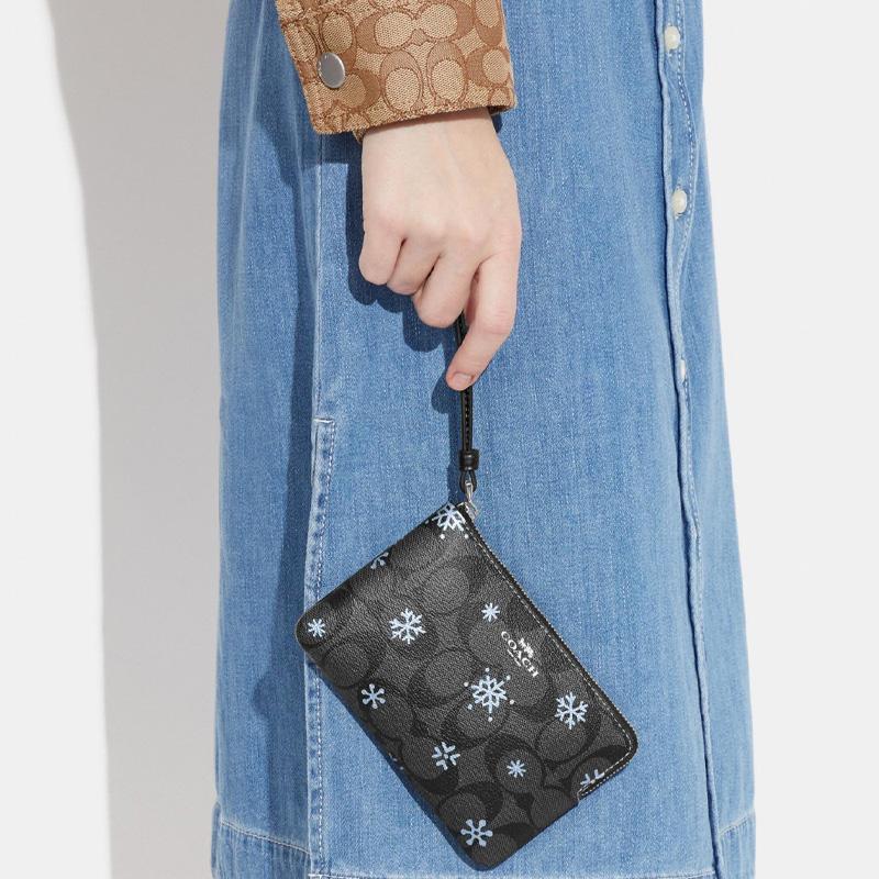 Coach Corner Zip Series 16 Classic Monogram Print Zipper Wristlet Clutch Small Women Clutch Black CF286-SVV2W