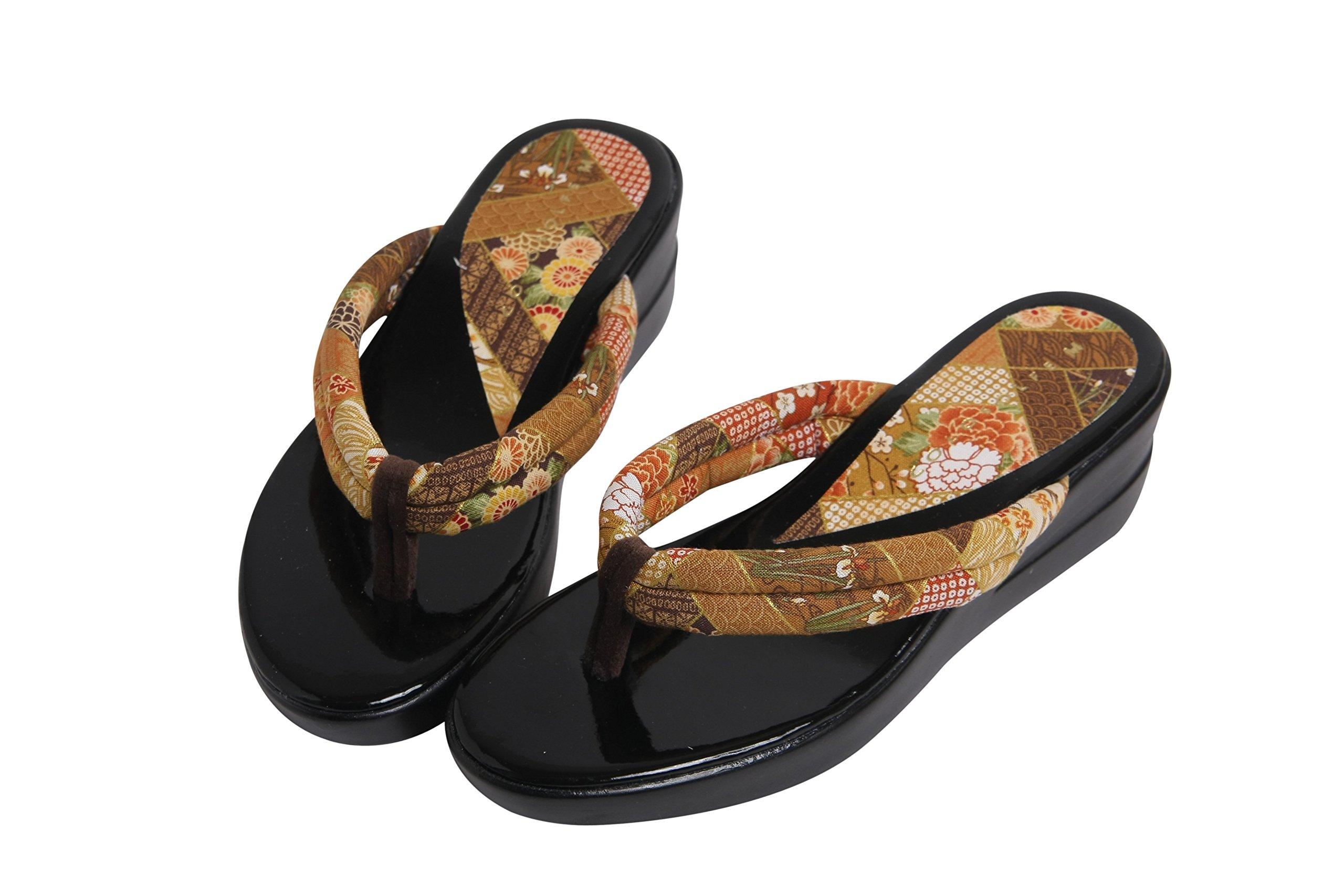 

Hasegawa sandals perfect for everyday wear and Made in Japan with a comfortable urethane Size Japanese-patterned yukata. sole. Brown, S.