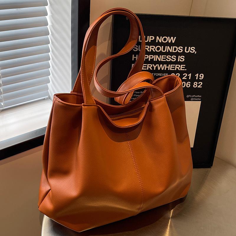 Retro Large Capacity Tote Bag for Women New Fashion Outing Hand In Commuting Bag for Students Class Shoulder Bag