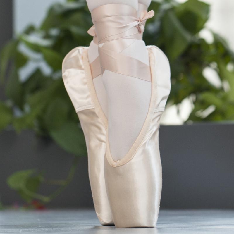 Ballet Dance Shoes Women's Toe Shoes Lace Up Satin Dance Shoes Flat Bottom Ballet Pointed Toe Shoes