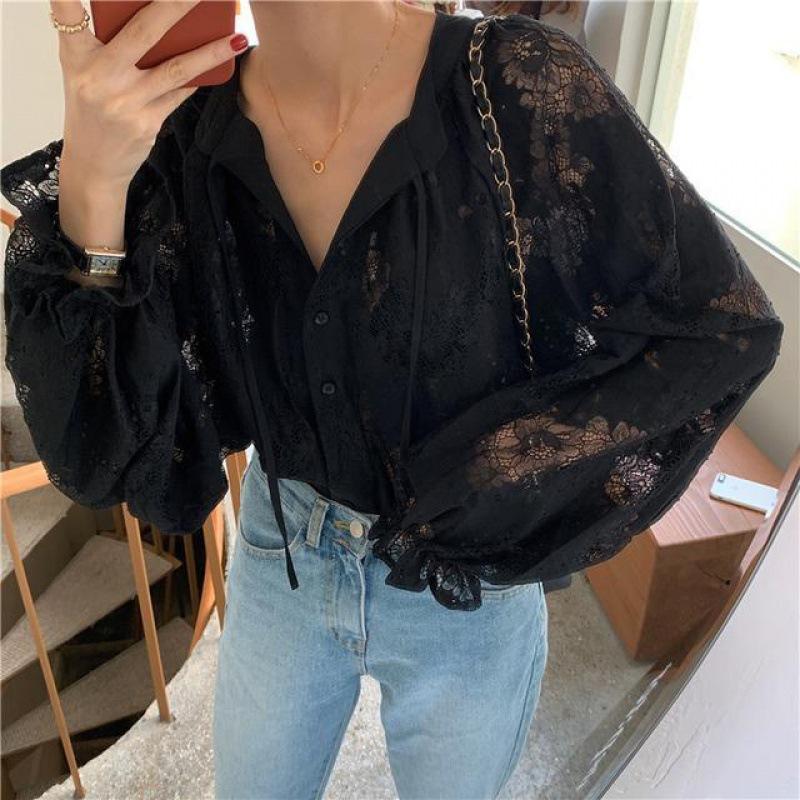 Primavera e outono camisa de fundo de renda feminina fina tamanho grande camisa de manga comprida oca camisa solta barriga cobrindo topo