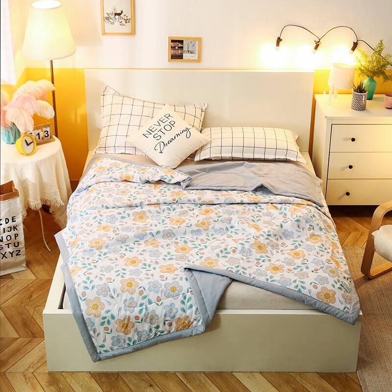 

Playboy Washed Cotton Summer Quilt