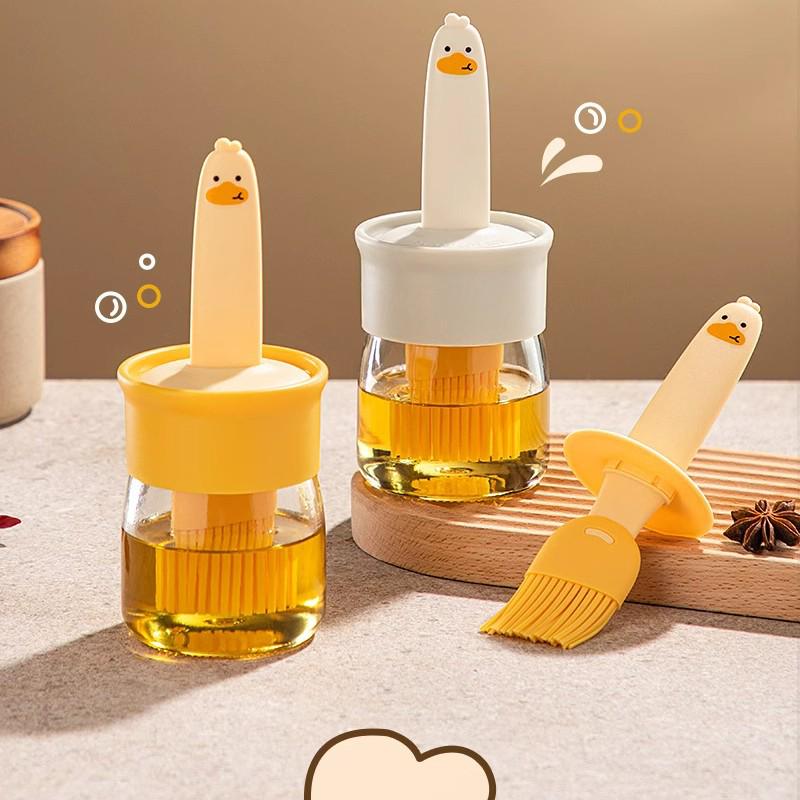 

5 Yuan Newcomer Discount: Heat-Resistant Glass Oil Bottle with Silicone Brush for Home Baking & BBQ