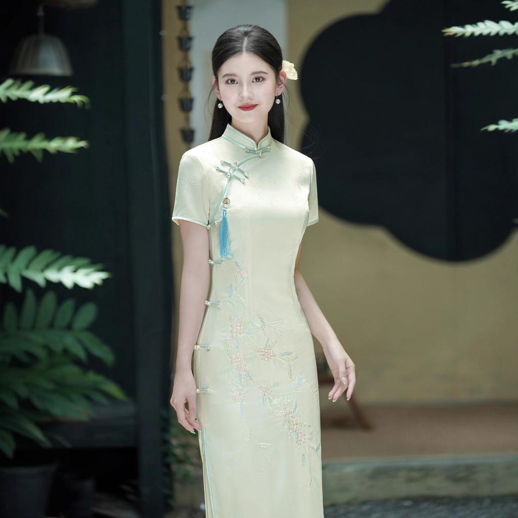 New Chinese cheongsam white small fresh improved girl young daily retro Chinese style plain and elegant 1011 spring and autumn