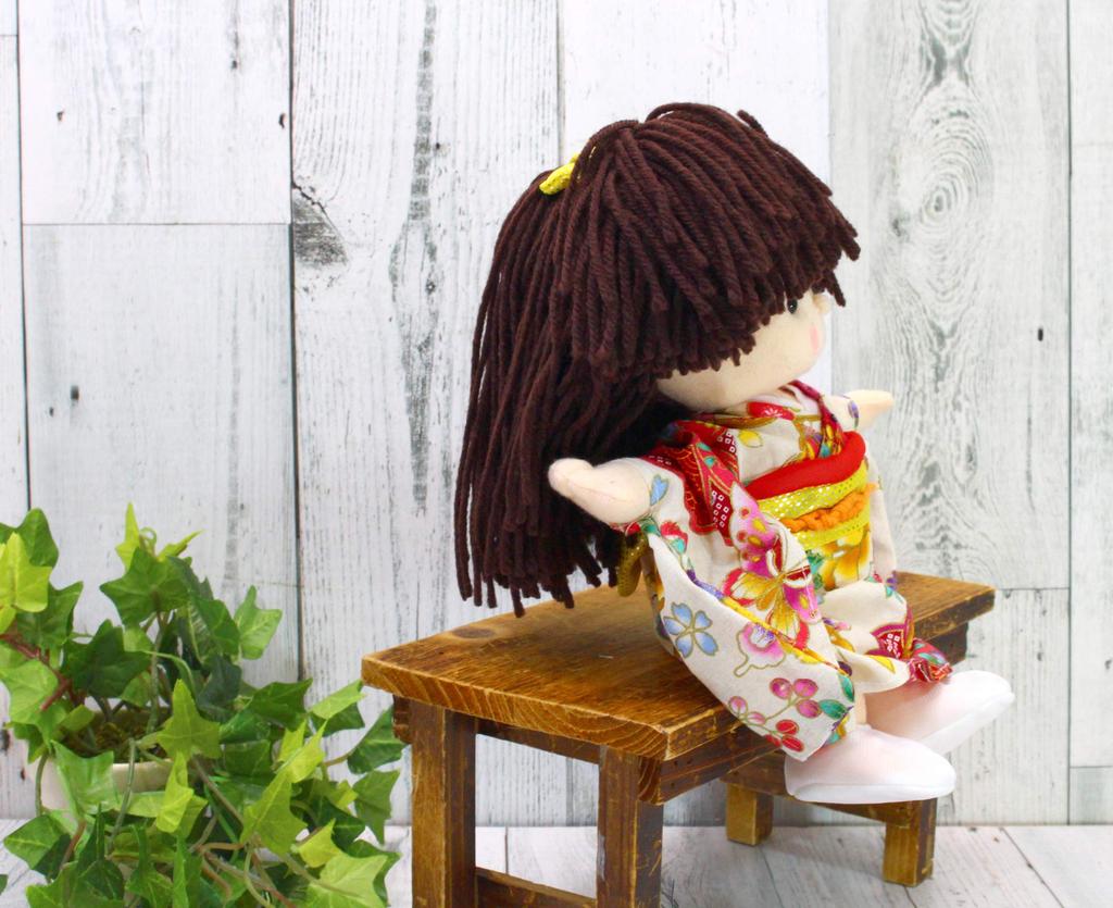 Take Off Japanese Doll Kinu-chan Music Box, Small, Ivory [Parallel Import]