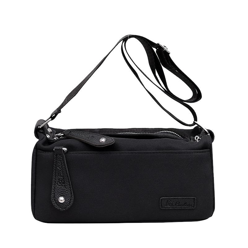 

Сумка женская летняя 2024 года, новая простая модная сумка через плечо, модная сумка через плечо, повседневная простая маленькая квадратная сумка чёрный