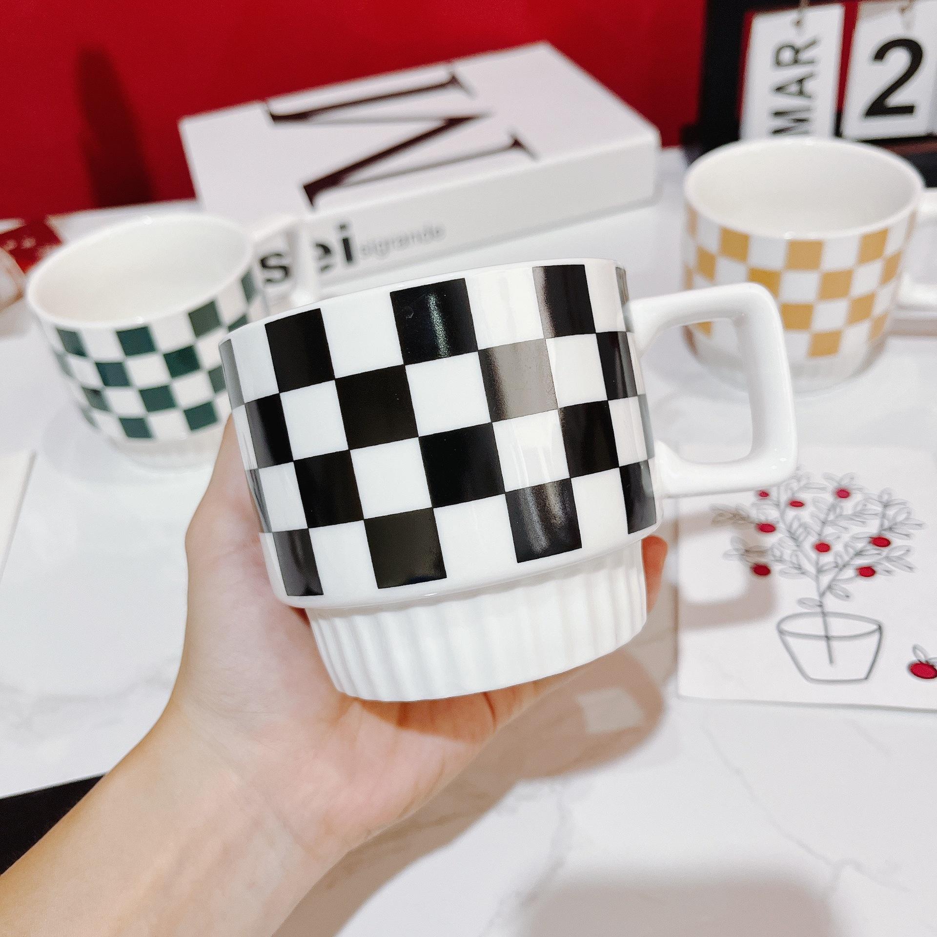 

Premium Creative High value Niche Ceramic Cup Plaid Coffee Cup French Striped Mug Girl Gift Tea Cup Strong Strong 400ml