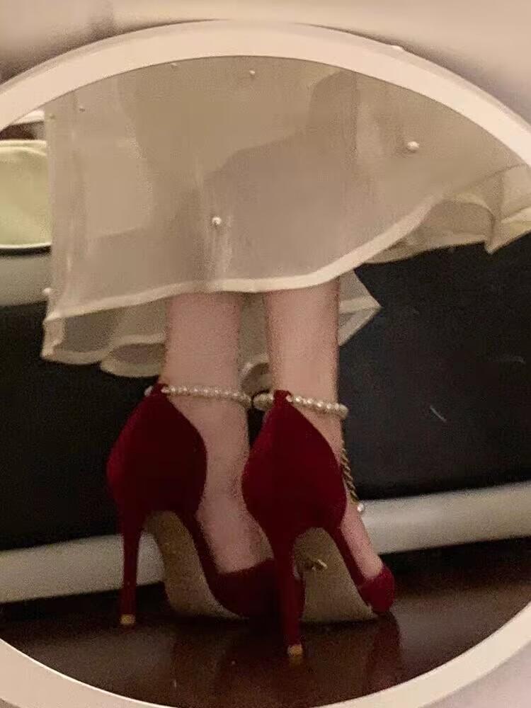 

Модные женские туфли с острым носком и тонким высоким каблуком, ремешок с металлической пряжкой, сексуальные женские туфли, свадебные туфли, туфли для невесты и подружек невесты, красные каблуки 40