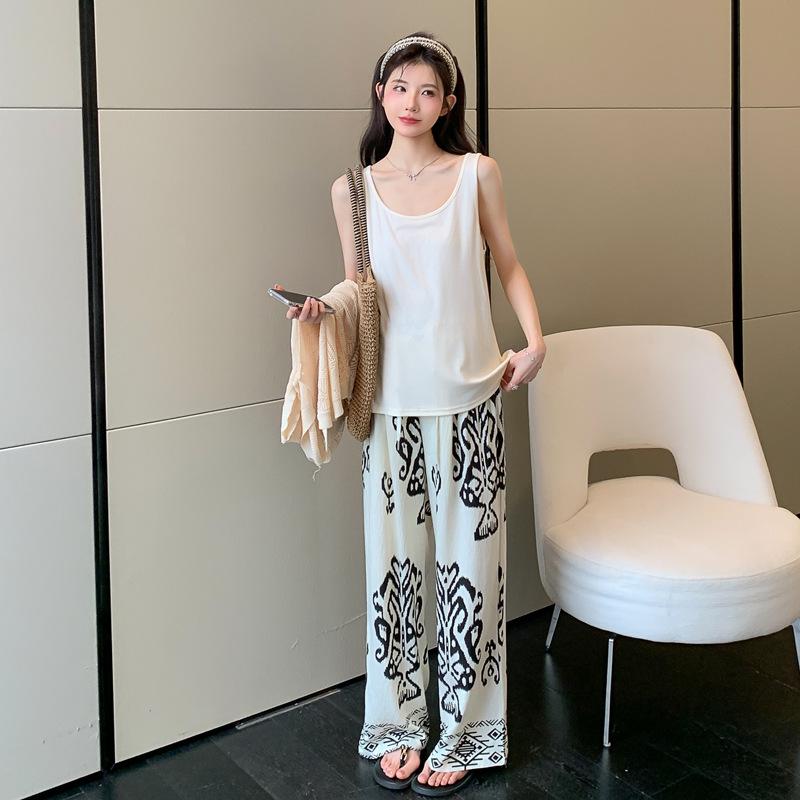 2026 Summer Maternity Hollow Knit Top & Camisole with Casual Wide-Leg Pants L