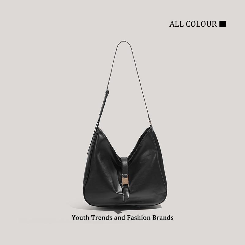 New large-capacity black shoulder messenger bag retro high-texture commuter underarm women's bag