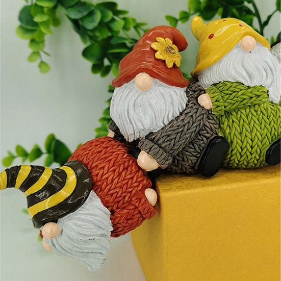Christmas Gnome Shelf Sitter Statue Table Edge Hanging Four Faceless