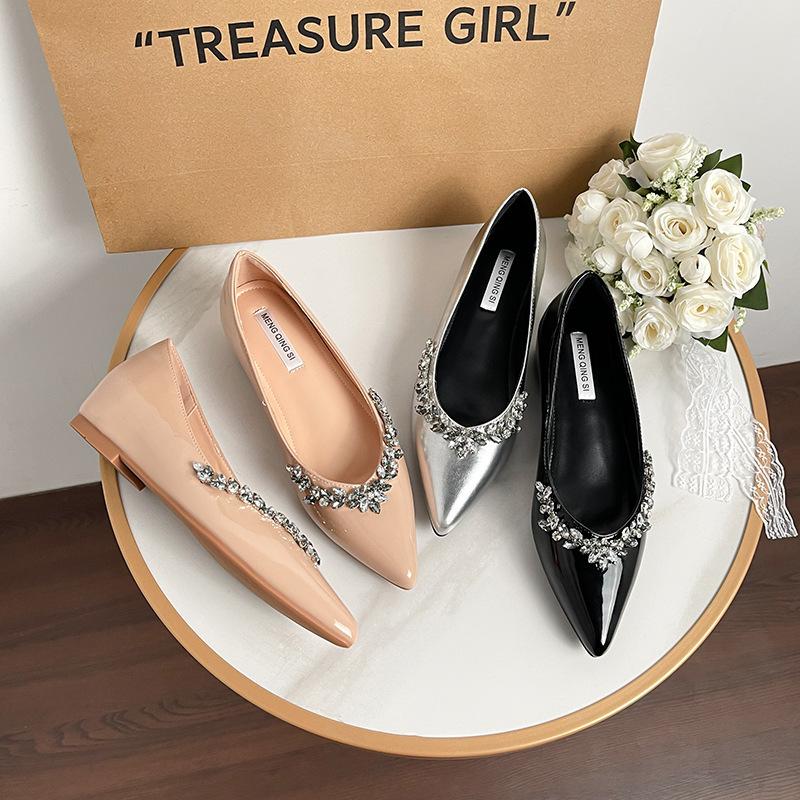 The inner height is not tired of feet, rhinestone sequins, flower shoes, flat heels, women's shoes, versatile pointed single shoes, soft soles