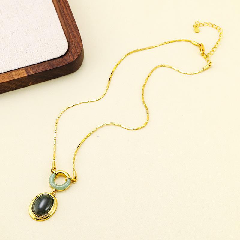 Women's Light Luxury Design Elegant Necklace Fashionable And Versatile Niche Design Sense Sweater Chain Daily Accessories