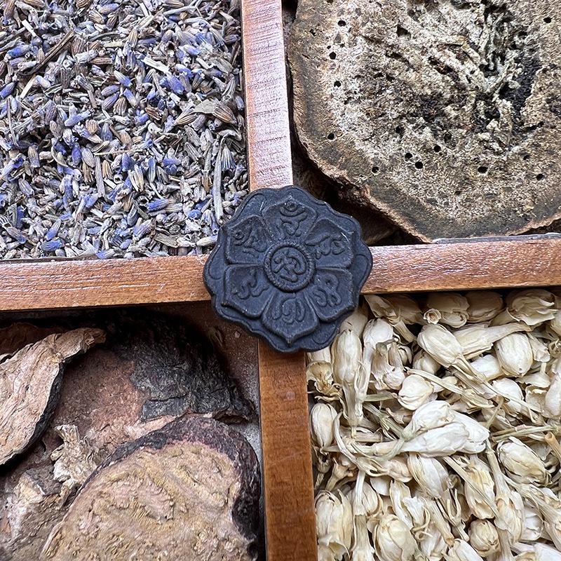 Natural Ancient Method Incense Tablet: Six-Character Mantra Aromatherapy Car Hanging Ornament