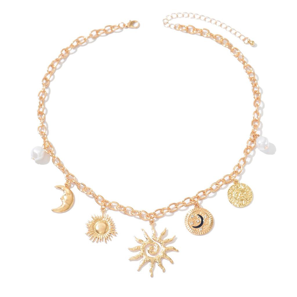 Artistic Alloy Pendant Necklace With Sun And Moon Design In Retro Style For Female Fashion золотой