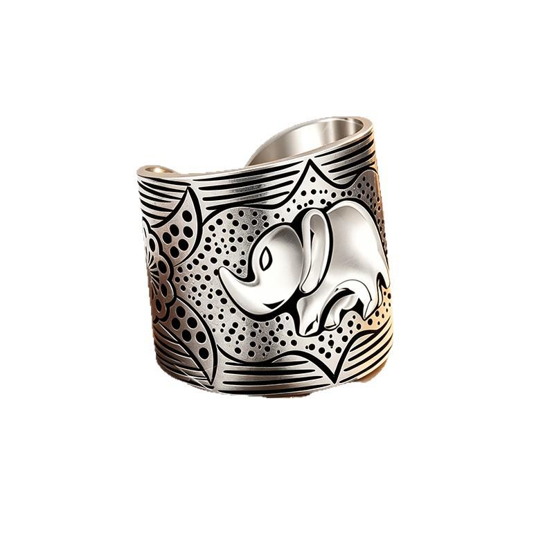 Men's Large Retro Silver Thai Elephant Ring - Bold, Versatile Style
