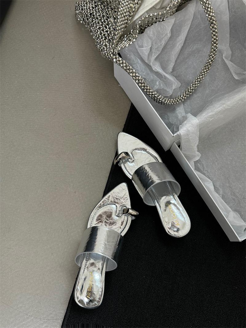 

Французские винтажные шлепанцы Женская летняя одежда для улицы 2024 Новые остроносые шлепанцы Niche 35 серебряный