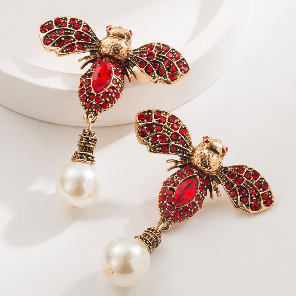 Elegant Retro Rhinestone Bee & Pearl Dangle Earrings