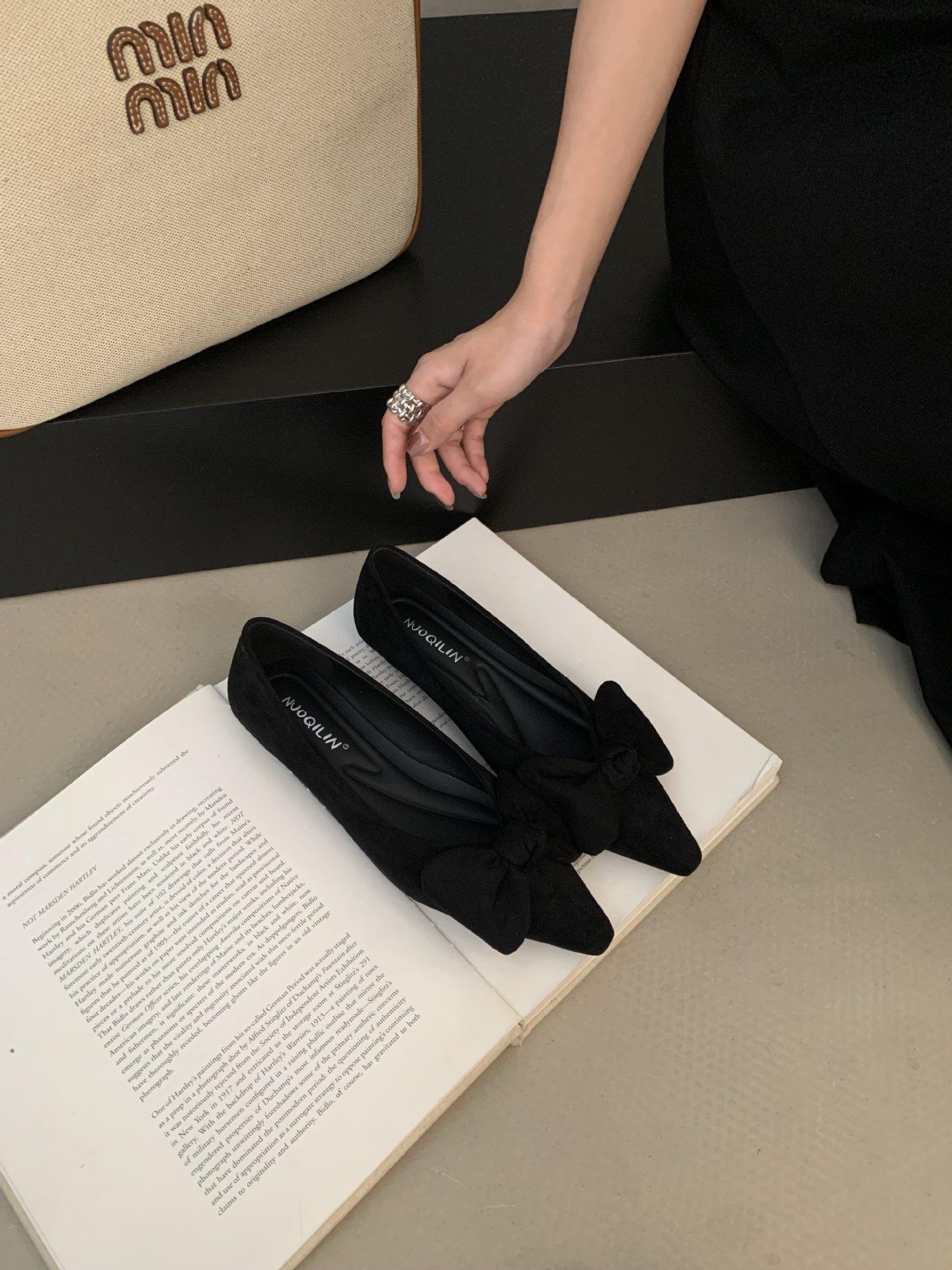 

Flat single shoes women s 2025 new pointed shoes rubber sole bow black work ladyshoes 35