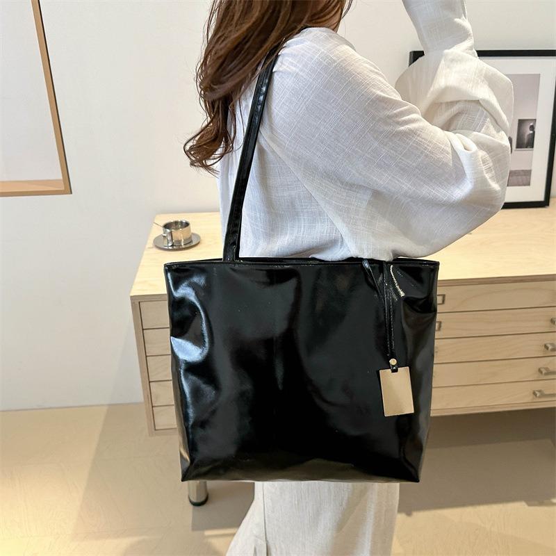 Trendy commuter bag autumn new simple laser casual large capacity personalized shoulder tote handbag