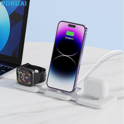 Supporto pieghevole per caricabatterie wireless 3 in 1 per Iphone 14 13 12 11 Xs Xr X Apple Watch 8 7 6 Airpods Pro 3 Dock station di ricarica rapida