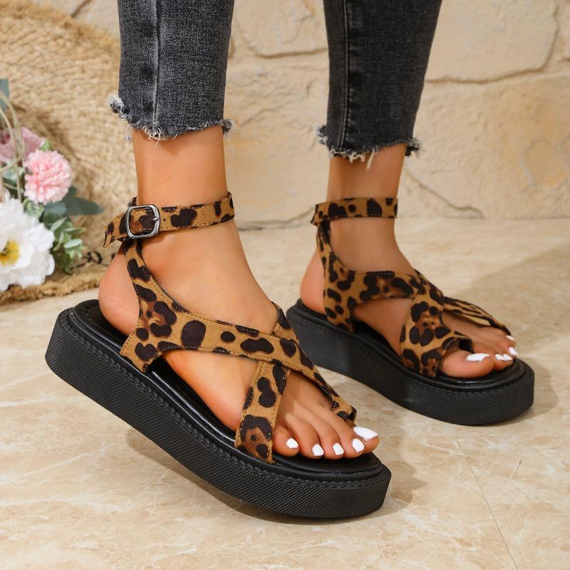 Fashion 2025 Summer Brand Buckle Strap Women's Sandals Fashion Leopard Print Casual Sandals Women New Pinch Toe Comfortable Flat Sandals