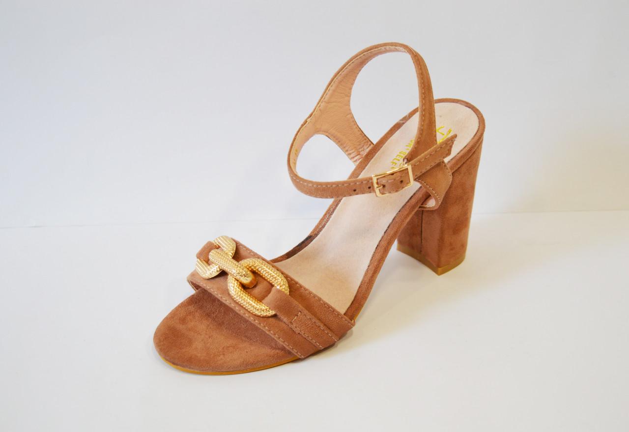 

Босоніжки Respect 56107086 39 Бежева замша 39 бежевий