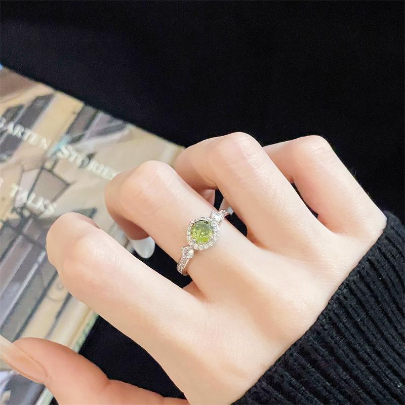 Heart-Shaped Olive Green With Zir*****Pen Ring, Women'S Niche Design, Colorful Treasure, Luxury High-End Ring, Index Finger Ring.