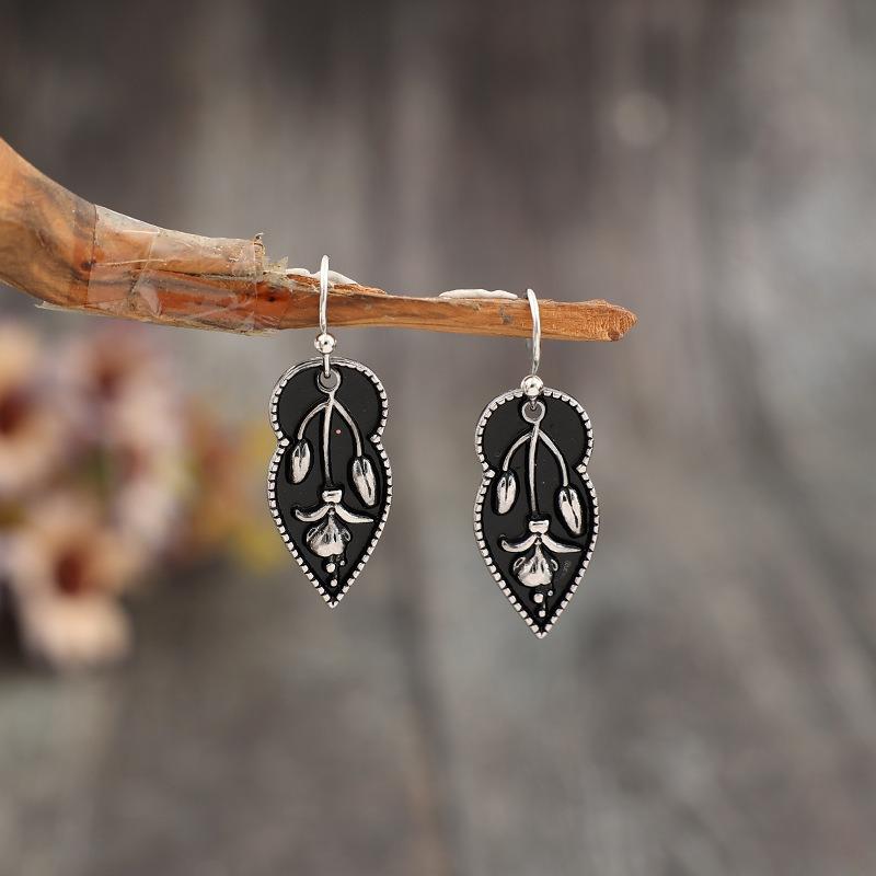 Vintage Silver Color Flower Leaf Dangle Earrings Metal Carving Earrings for Women