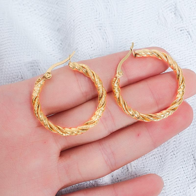 Fashionable Real Gold Electroplated Circle Earrings for Women's Simple Twisted Earrings Temperament High-end and Versatile Earrings